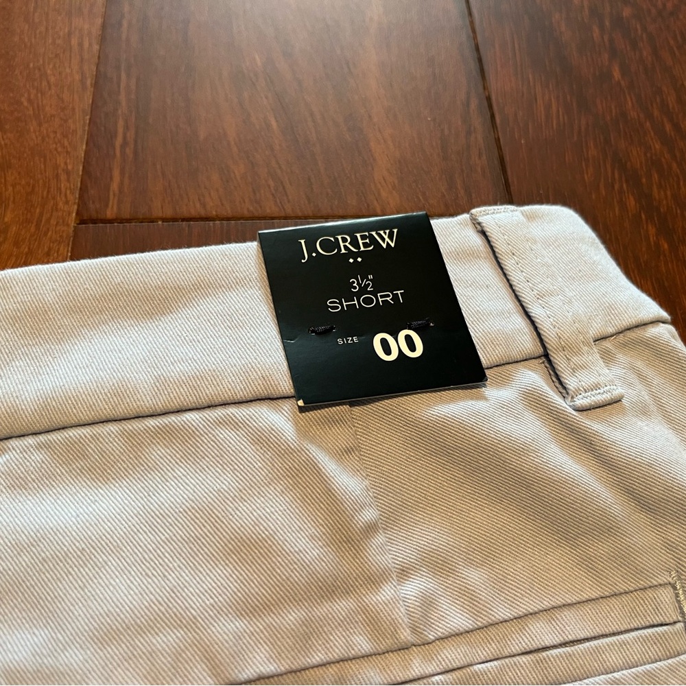 NWT J. Crew Women’s 3.5 Short - Picture 4 of 5